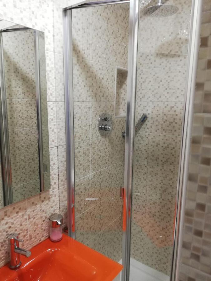 Bed&Shower Moscavide -Self Check-In Buitenkant foto
